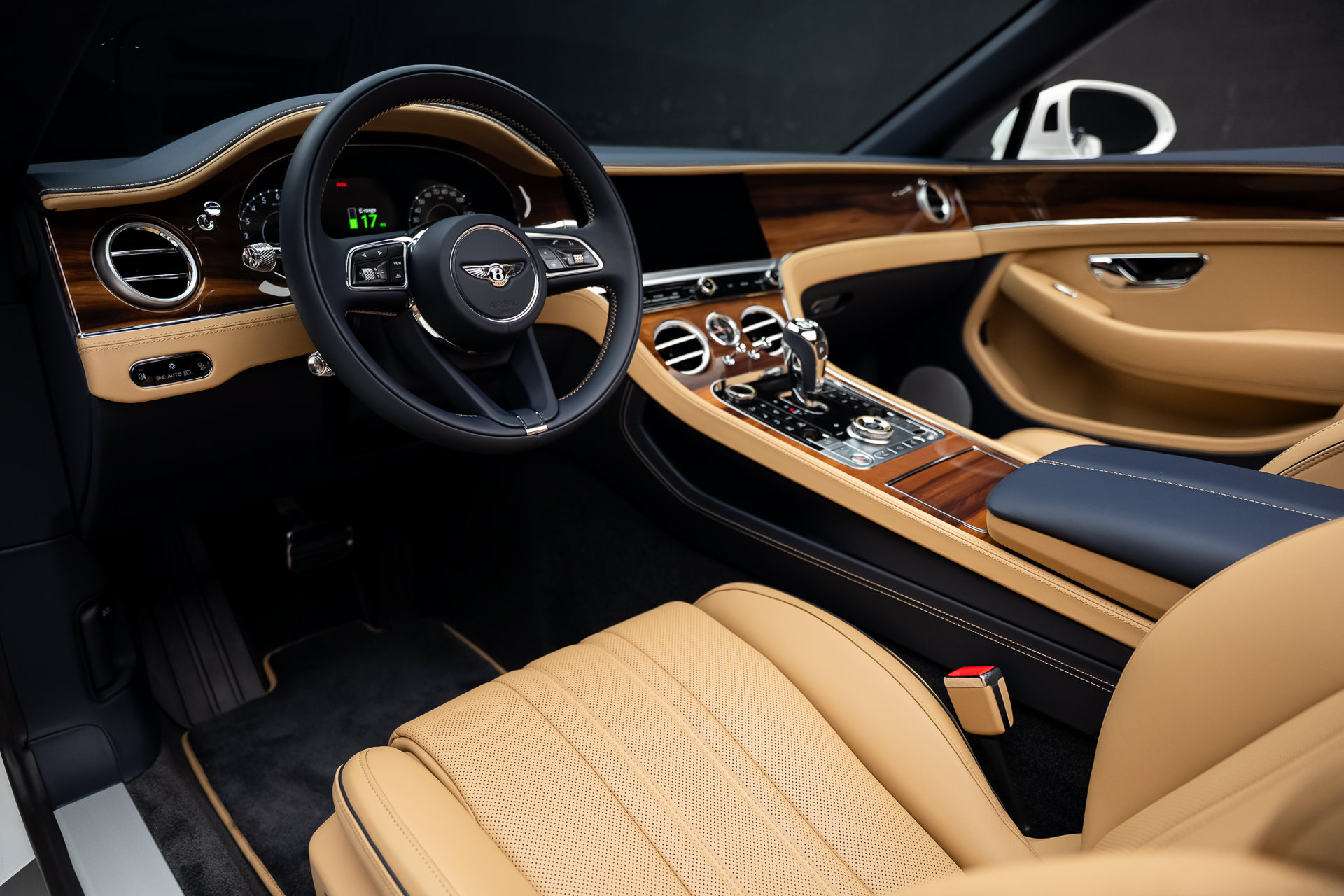 Used 2026 Bentley Continental GT AWD/4WD image 2