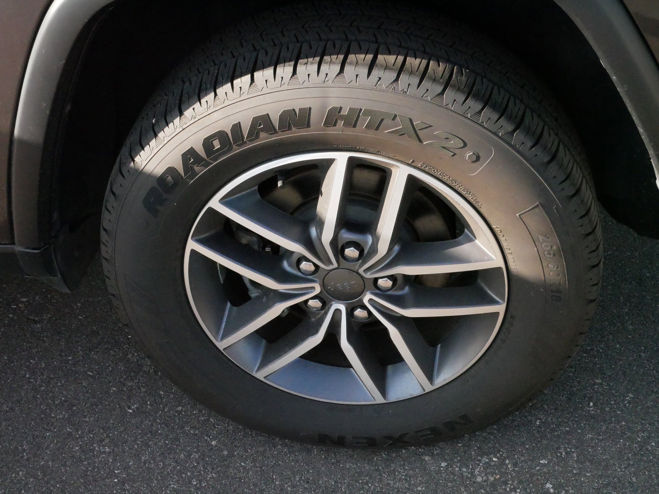 Used 2021 Jeep Grand Cherokee Limited image 15