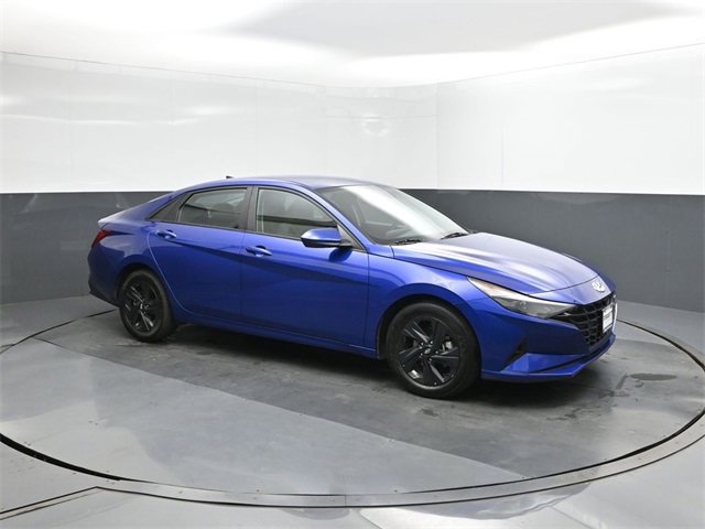 Used 2023 Hyundai Elantra Blue image 17