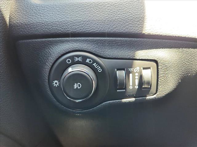 Used 2018 Jeep Compass Limited AWD/4WD image 26