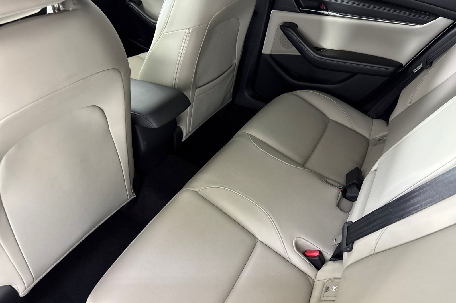 Used 2019 MAZDA MAZDA3 Hatchback FWD image 24