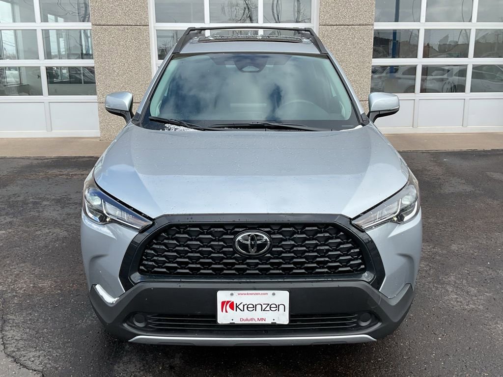 Used 2023 Toyota Corolla Cross LE w/ Moonroof Package image 2