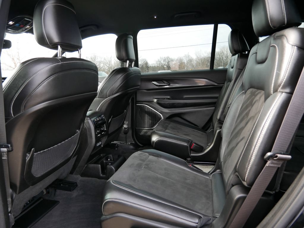 Used 2021 Jeep Grand Cherokee L Laredo AWD/4WD image 16