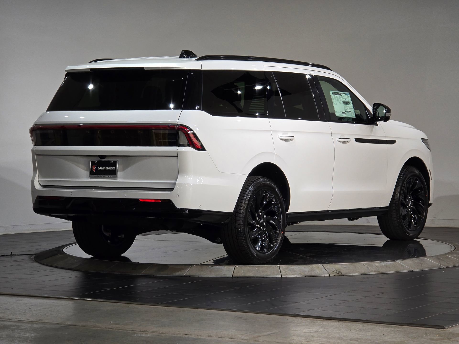 New 2025 Lincoln Navigator Reserve image 8