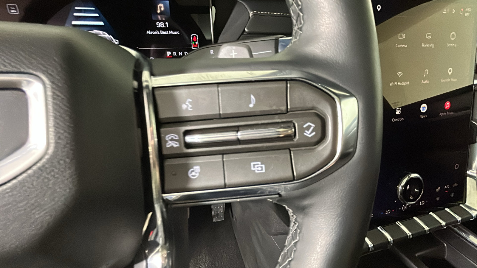 New 2026 GMC Acadia Elevation w/ Black Edition AWD/4WD image 20