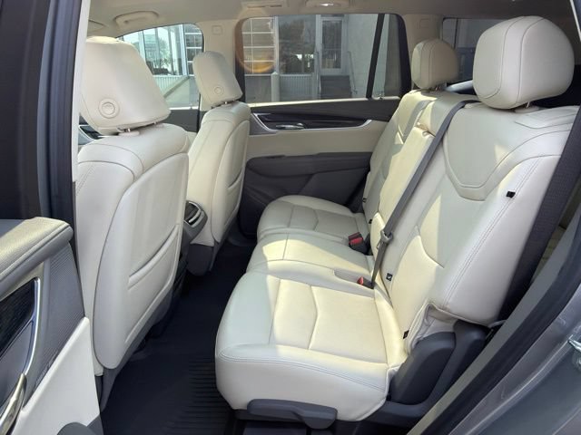 Certified 2025 Cadillac XT6 Premium Luxury w/ Technology Package AWD/4WD image 25