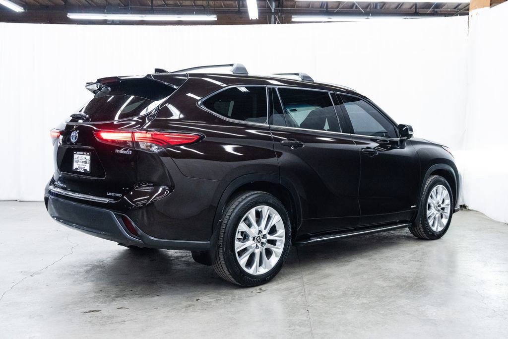 Used 2022 Toyota Highlander Limited image 6