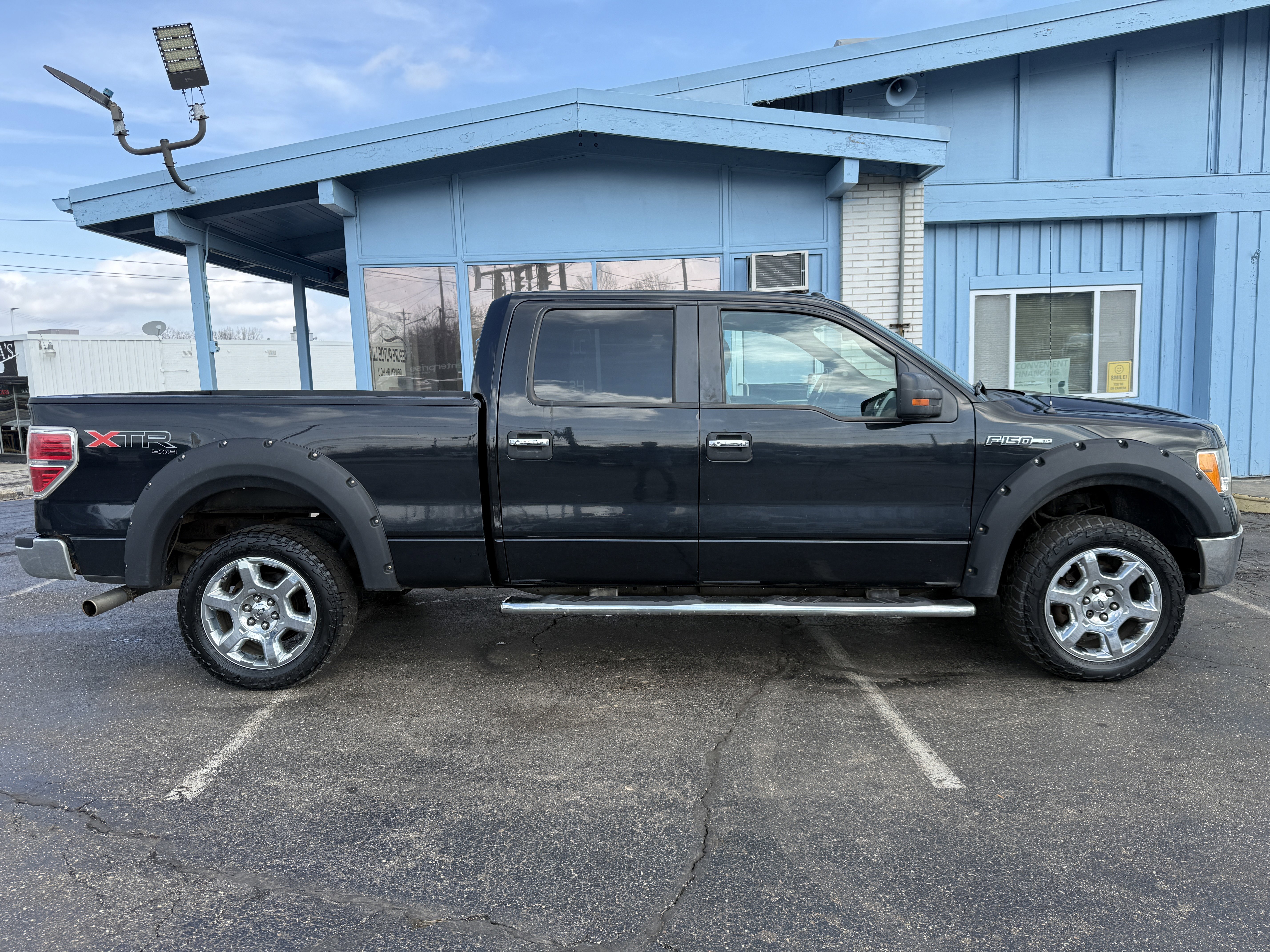 Used 2014 Ford F150 XLT w/ Equipment Group 302A Luxury image 6