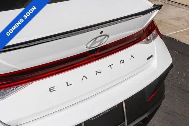 Certified 2025 Hyundai Elantra SEL FWD image 12
