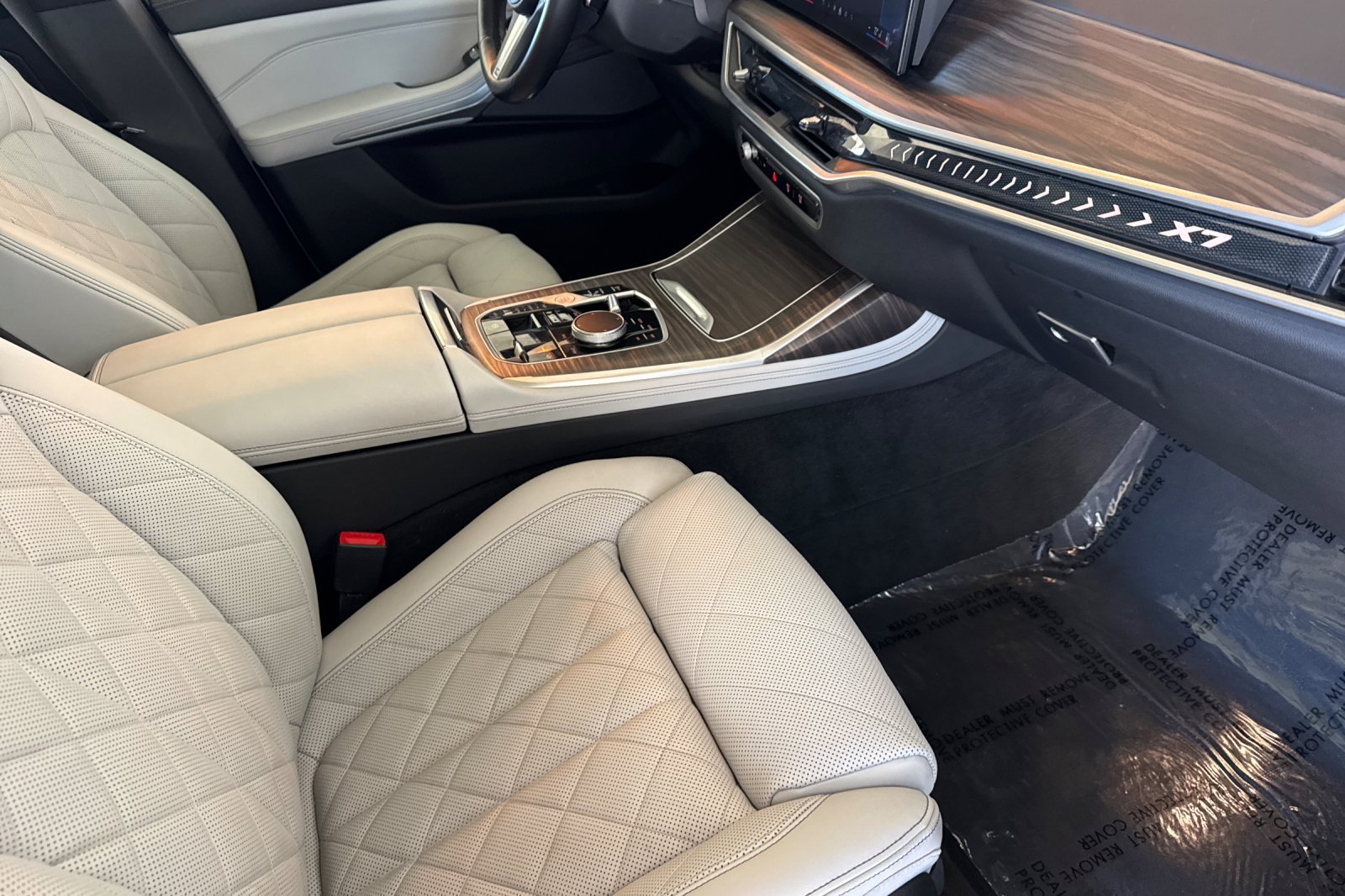 Used 2024 BMW X7 xDrive40i w/ M Sport Package AWD/4WD image 20