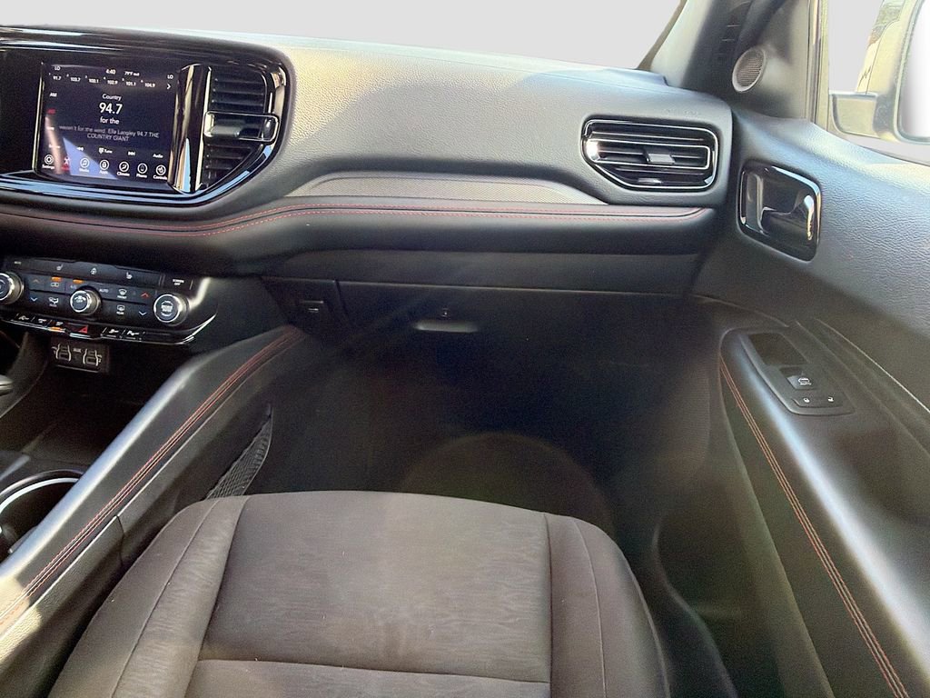 Used 2024 Dodge Durango GT image 18