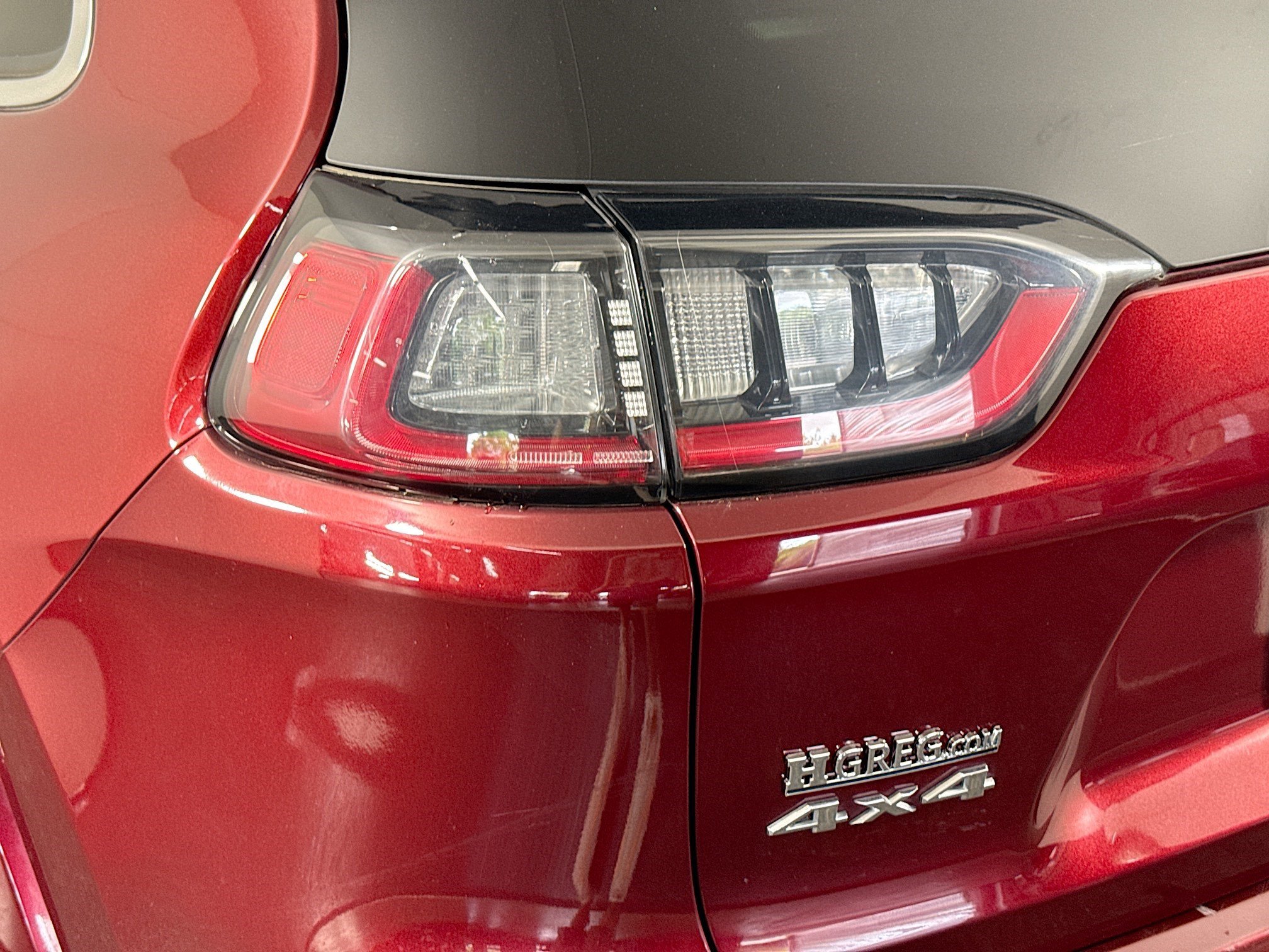 Used 2019 Jeep Cherokee Overland w/ Technology Group image 36