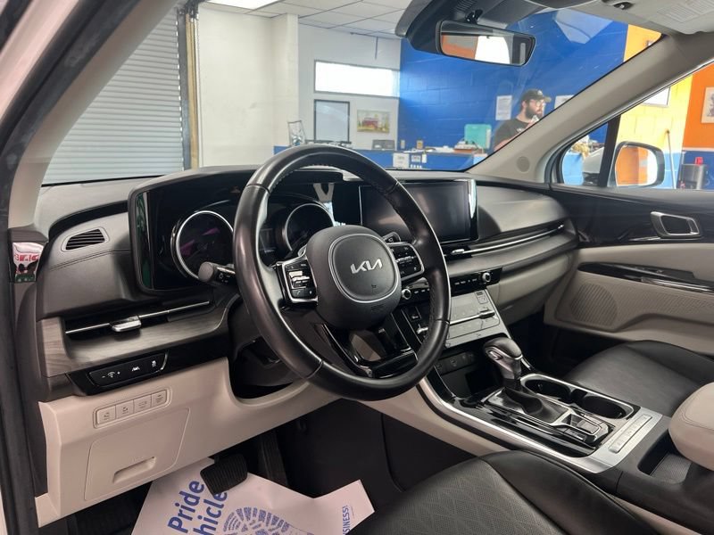 Certified 2023 Kia Carnival EX FWD image 19