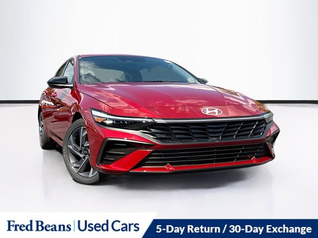 Used 2025 Hyundai Elantra Sport image 32
