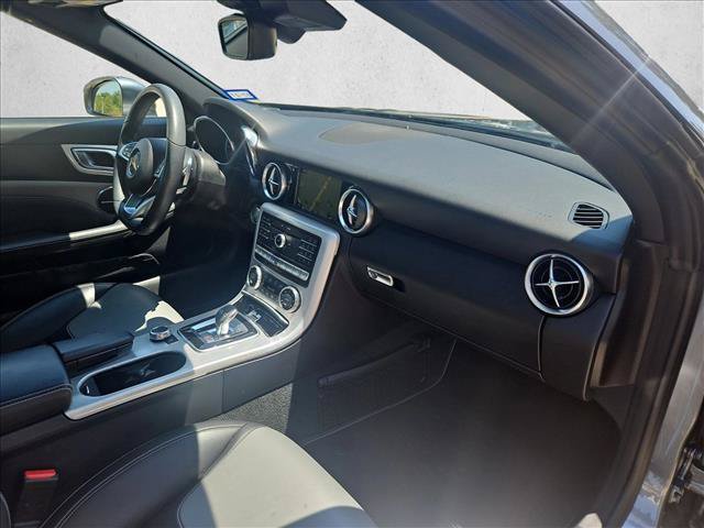 Used 2020 Mercedes-Benz SLC 300 image 18