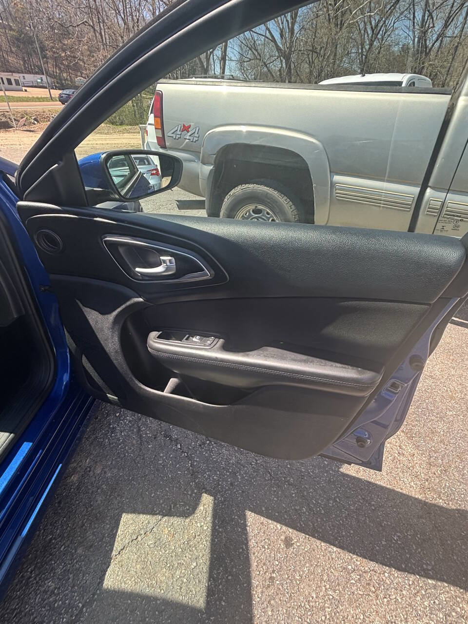 Used 2015 Chrysler 200 Limited image 18