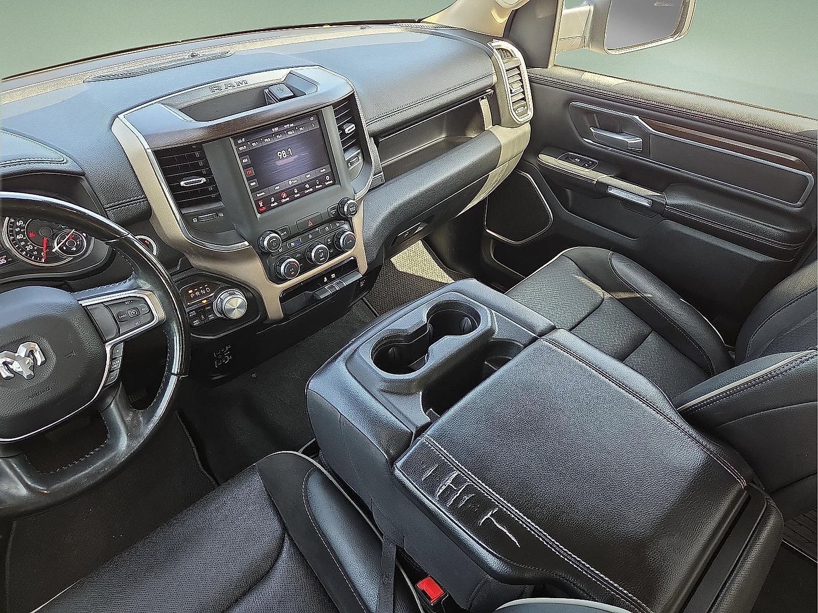Used 2021 RAM 1500 Laramie AWD/4WD image 19