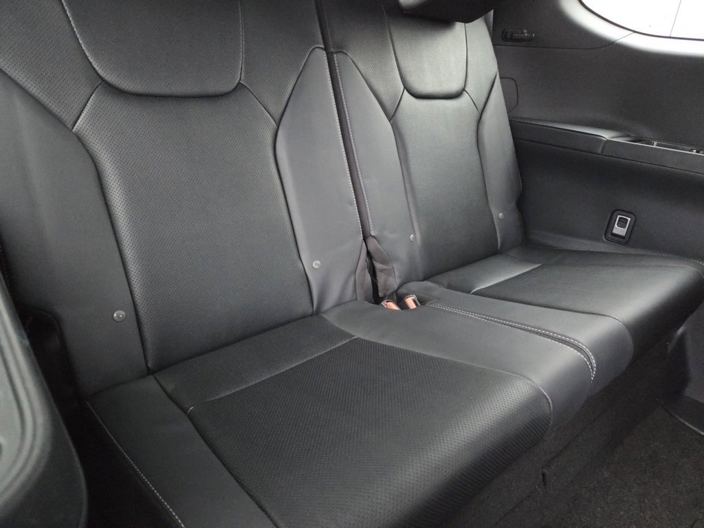 New 2026 Lexus TX 500h AWD image 33