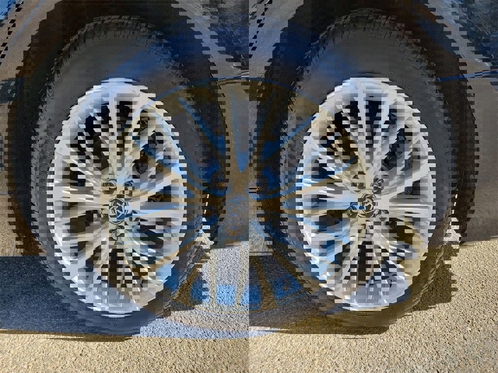 Used 2018 Toyota Camry XLE w/ Driver Assist Package image 11