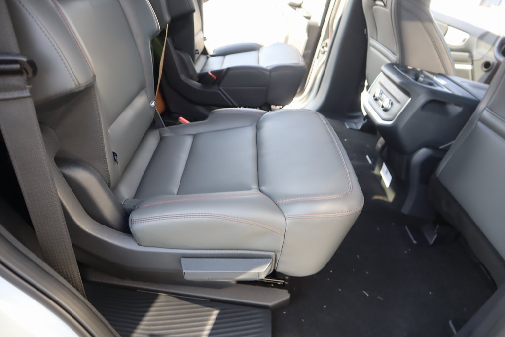 New 2025 Ford Expedition Active image 15