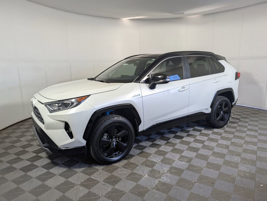 Used 2019 Toyota RAV4 XSE w/ XSE Weather Package image 4