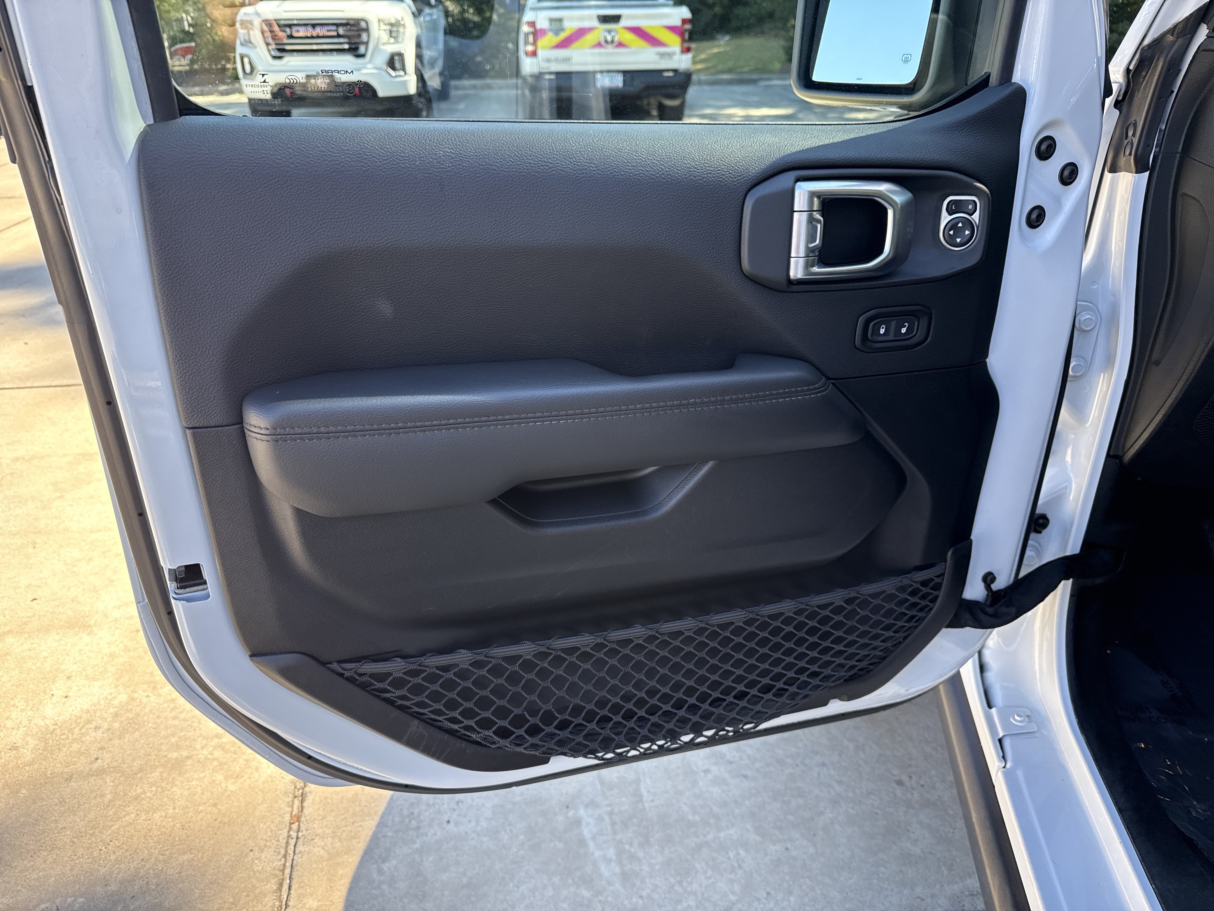 Used 2023 Jeep Wrangler Unlimited Rubicon 392 AWD/4WD image 13