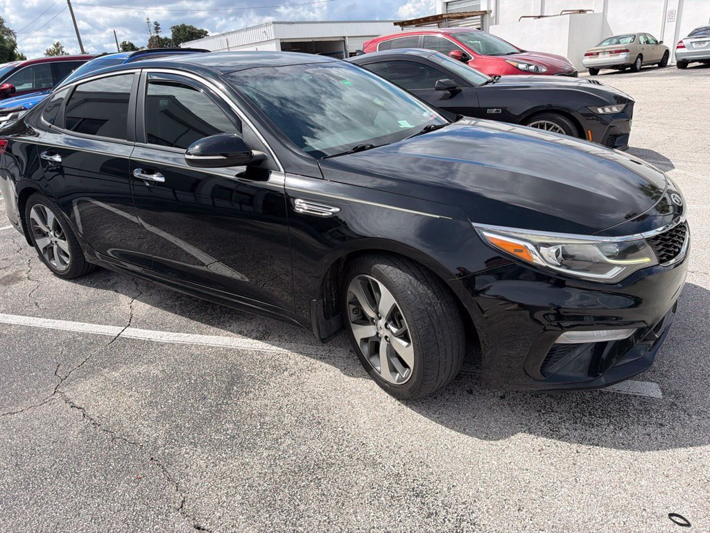 Used 2019 Kia Optima S FWD image 1