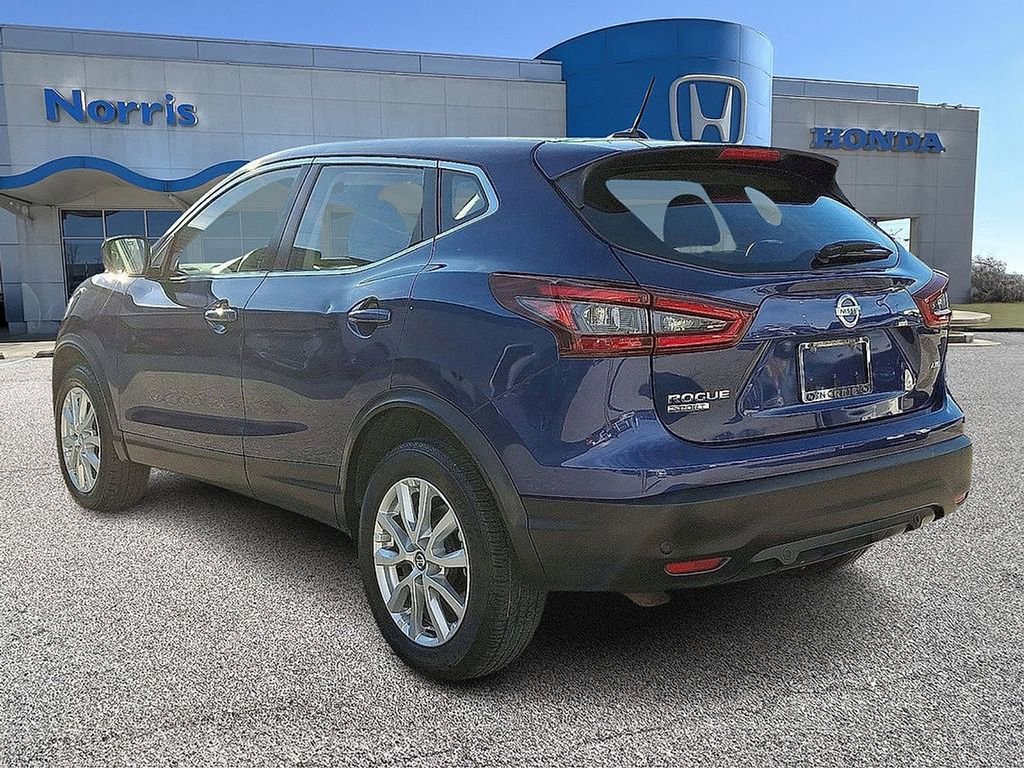 Used 2022 Nissan Rogue Sport S image 3