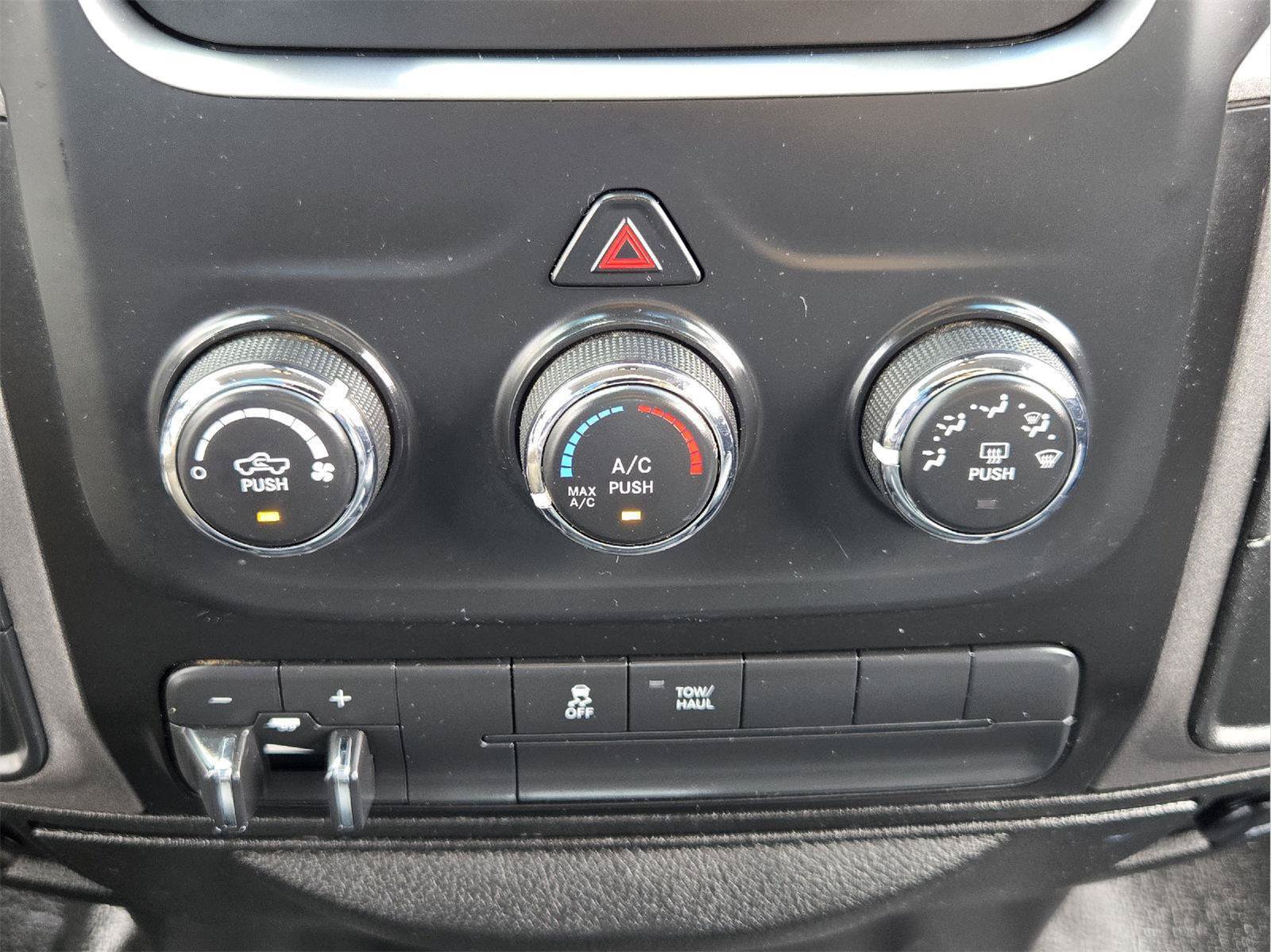 Used 2019 RAM 1500 Tradesman w/ Chrome Appearance Group RWD image 15