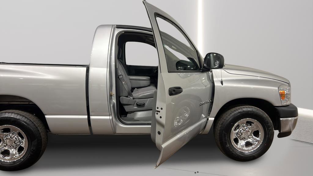 Used 2007 Dodge Ram 1500 Truck ST w/ SXT Group image 17