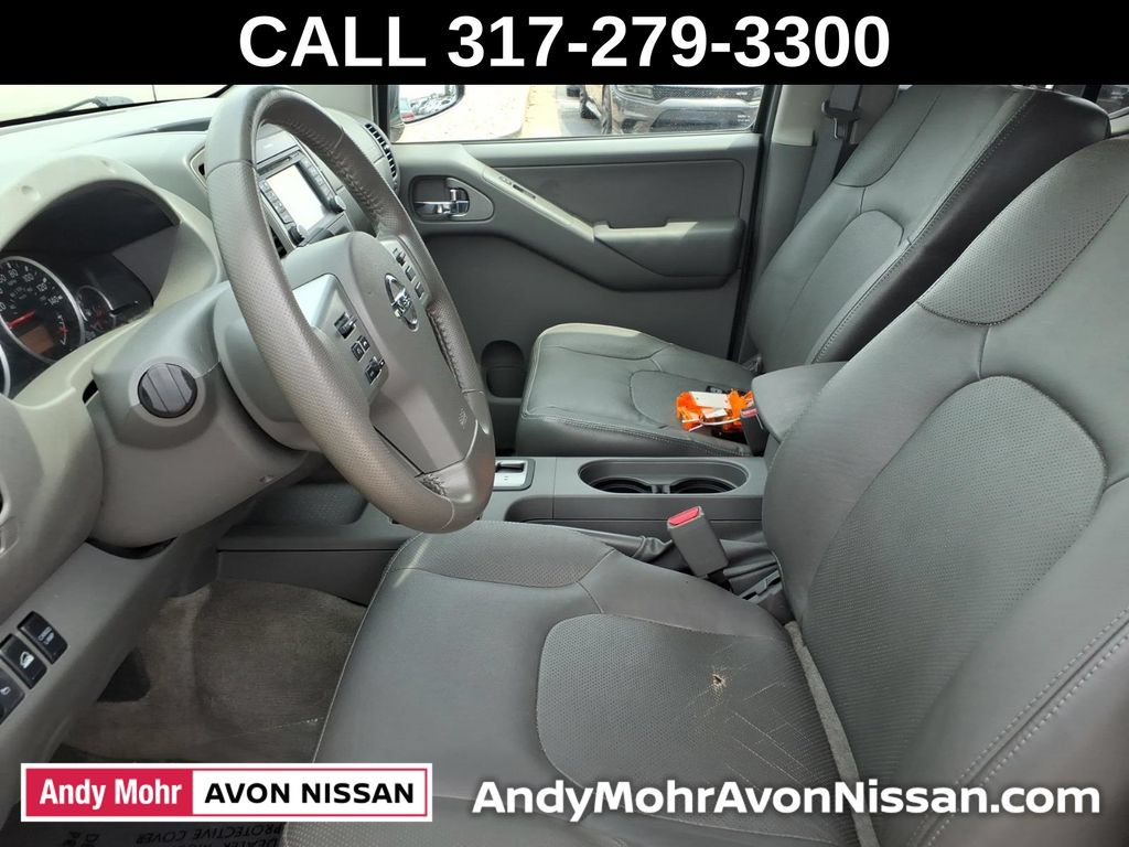 Used 2013 Nissan Frontier SL w/ Moonroof Pkg AWD/4WD image 16