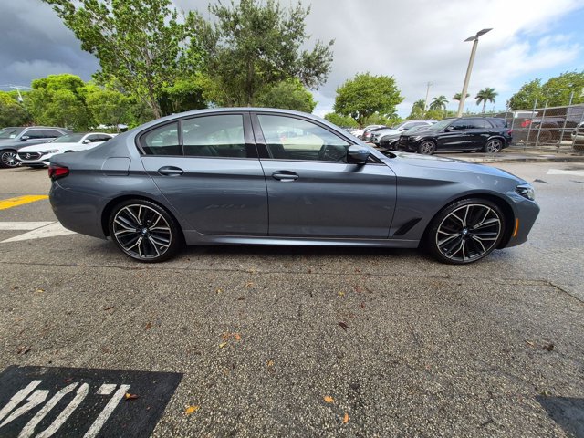Used 2022 BMW 530i w/ M Sport Package RWD image 4
