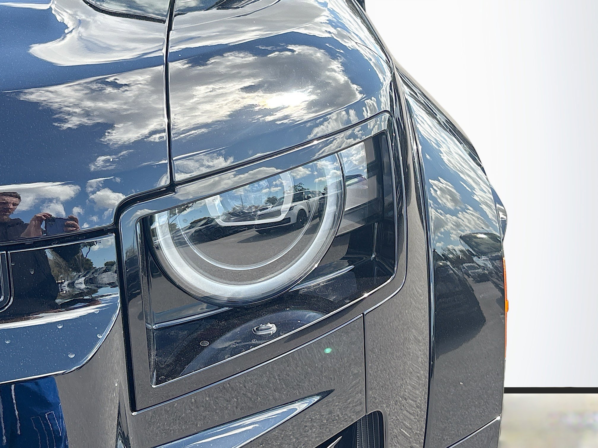 New 2026 Land Rover Defender 110 OCTA AWD/4WD image 9