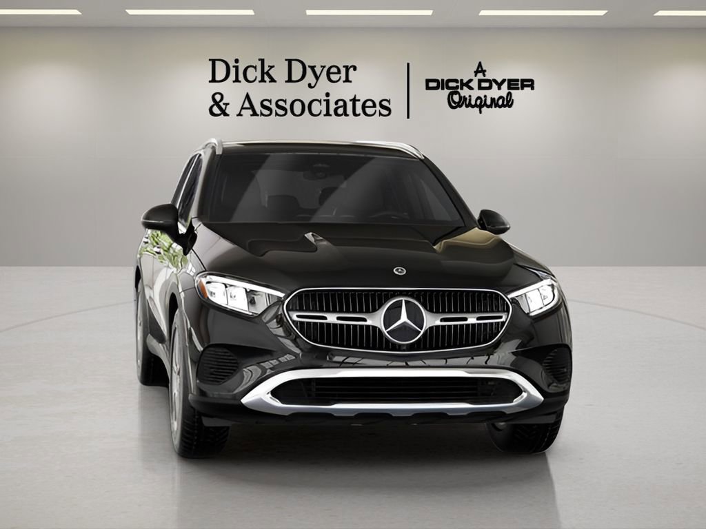 Used 2025 Mercedes-Benz GLC 300 GLC 300 image 34