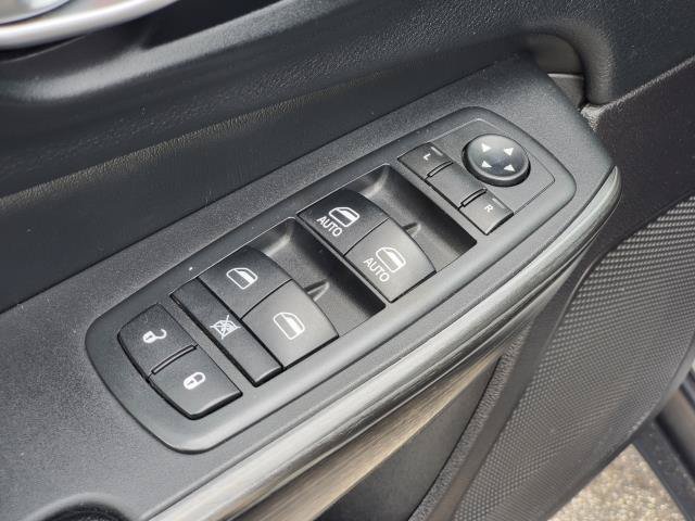 Used 2016 Jeep Cherokee 75th Anniversary FWD image 20