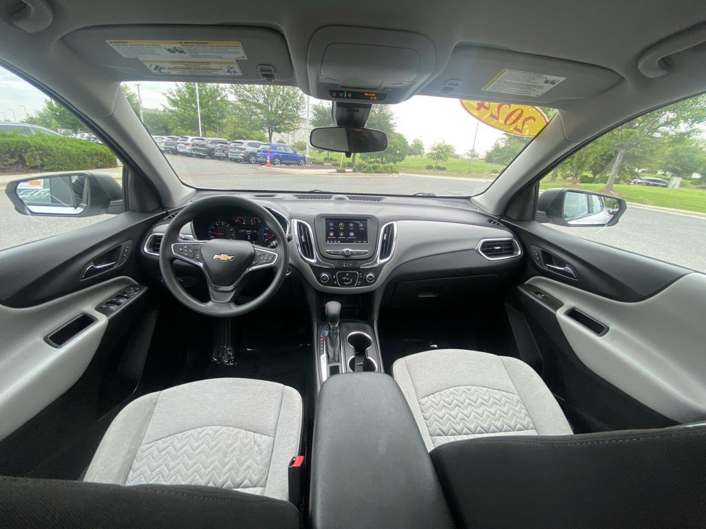 Used 2024 Chevrolet Equinox LS FWD image 33