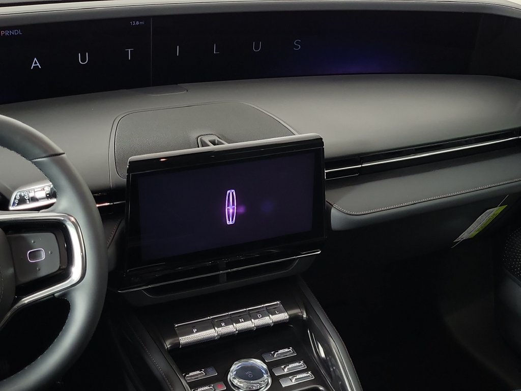 New 2026 Lincoln Nautilus Reserve AWD/4WD image 12