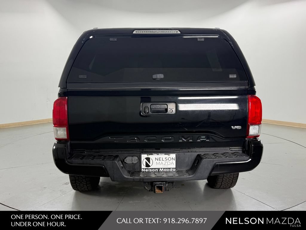 Used 2016 Toyota Tacoma TRD Sport w/ Towing Package AWD/4WD image 7