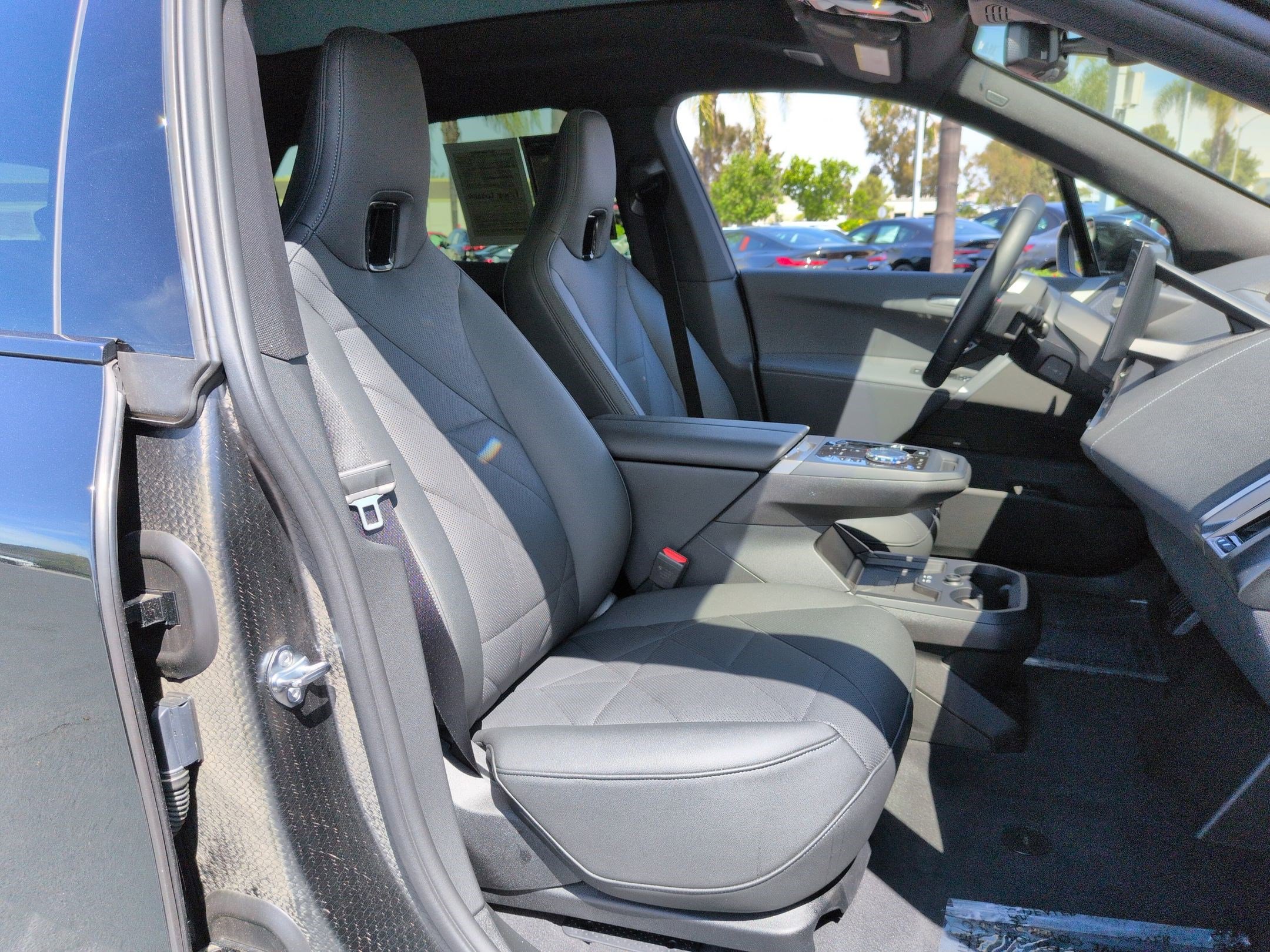 Used 2025 BMW iX M60 AWD/4WD image 33