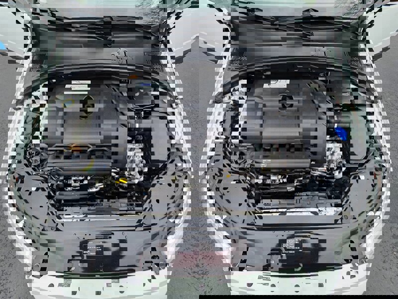 Used 2015 Volvo XC70 T6 Platinum w/ Protection Package image 30