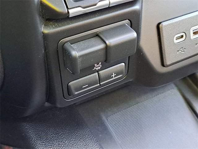 Used 2020 Chevrolet Silverado 2500 LTZ w/ Technology Package image 16