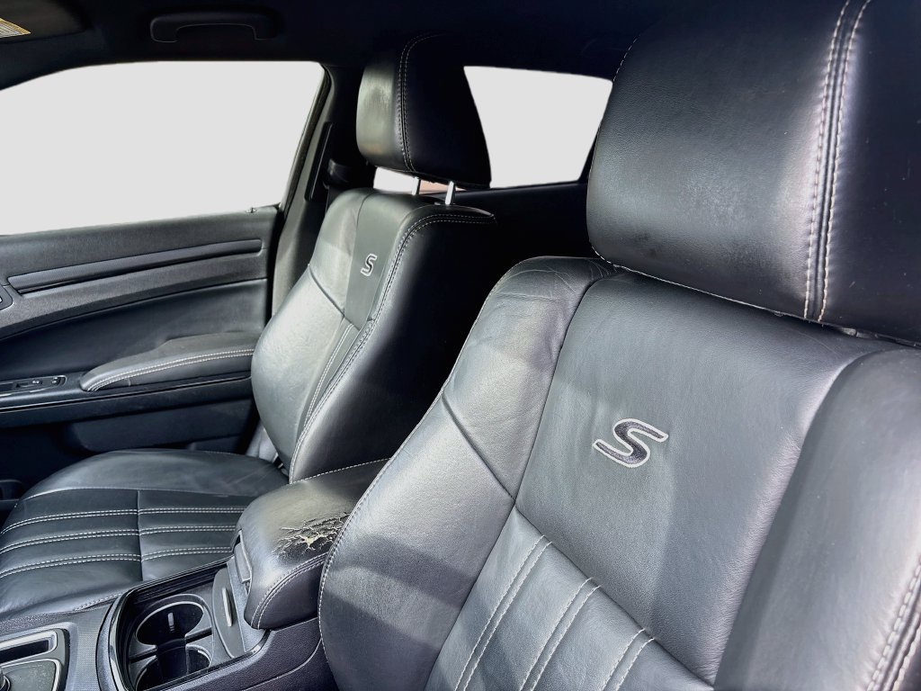 Used 2016 Chrysler 300 S w/ Light Group RWD image 17