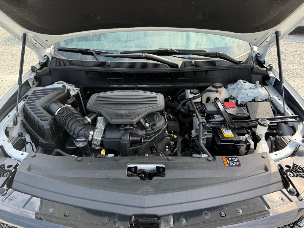 Certified 2024 Cadillac XT6 Sport w/ LPO, Floor Liner Package AWD/4WD image 18