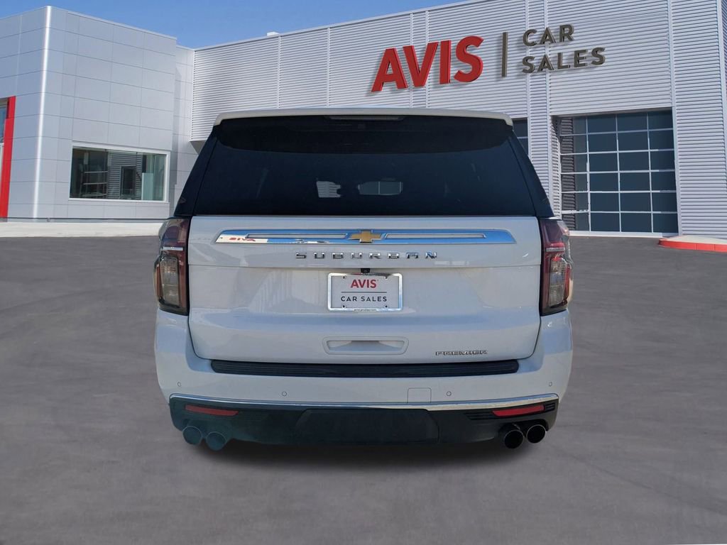 Used 2023 Chevrolet Suburban Premier image 7