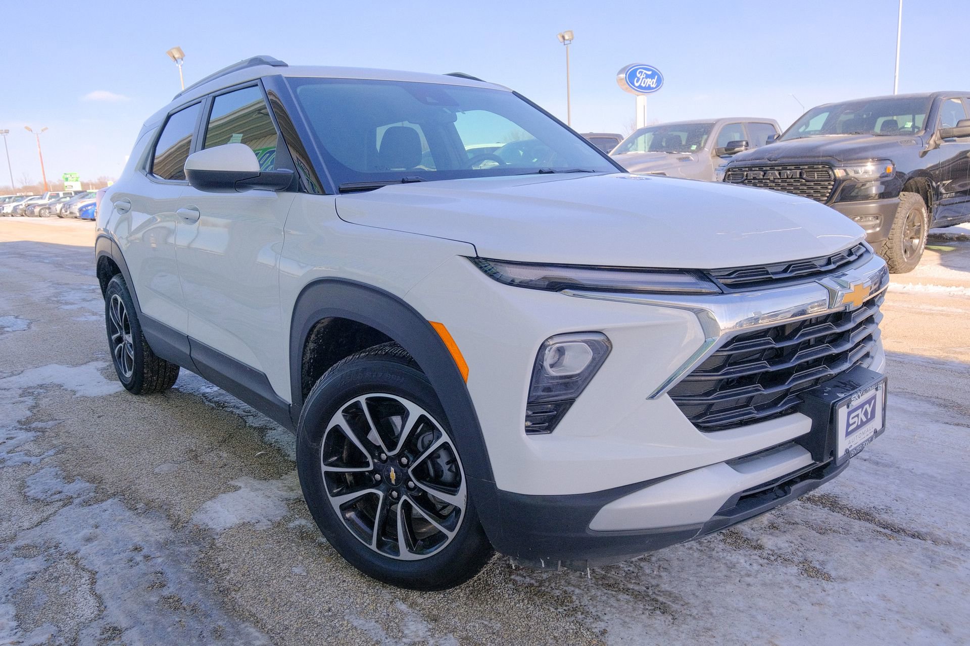 Used 2025 Chevrolet TrailBlazer LT image 13