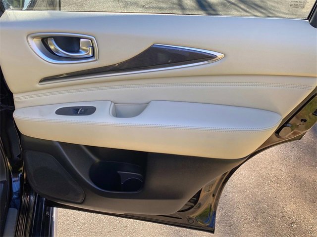 Used 2019 INFINITI QX60 Luxe w/ Essential Package image 36