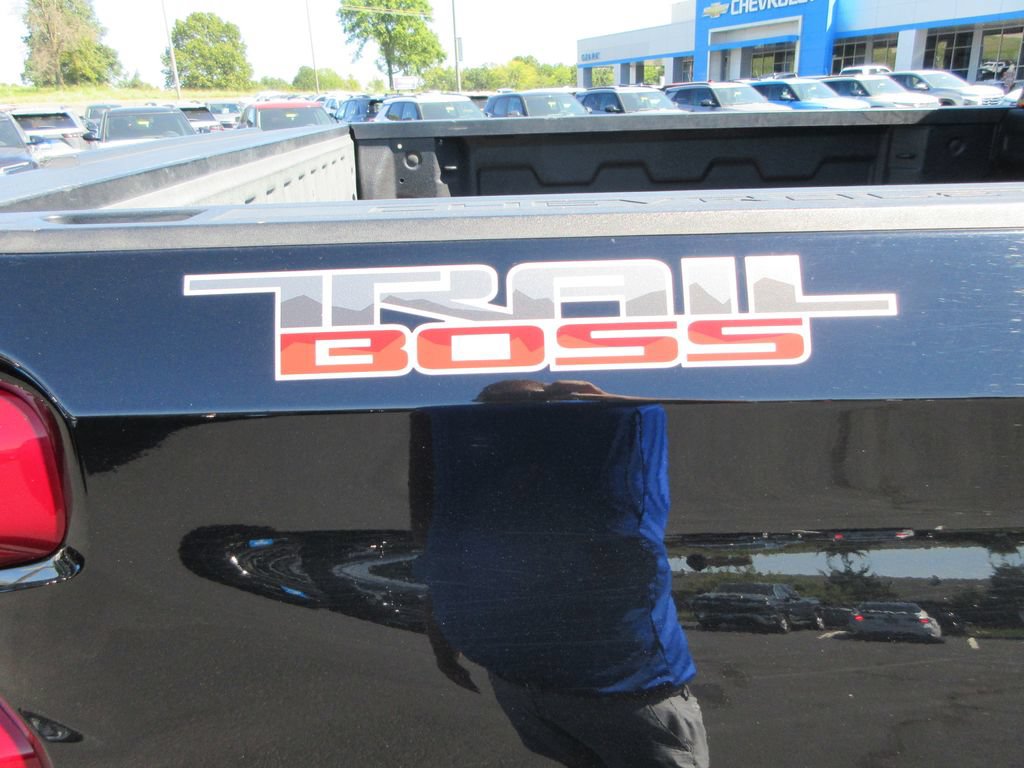 Certified 2020 Chevrolet Silverado 1500 LT Trail Boss AWD/4WD image 12