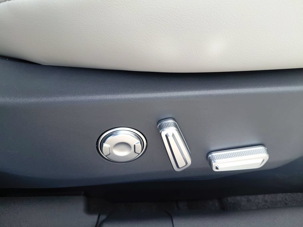 New 2026 Lincoln Nautilus Premier AWD/4WD image 27
