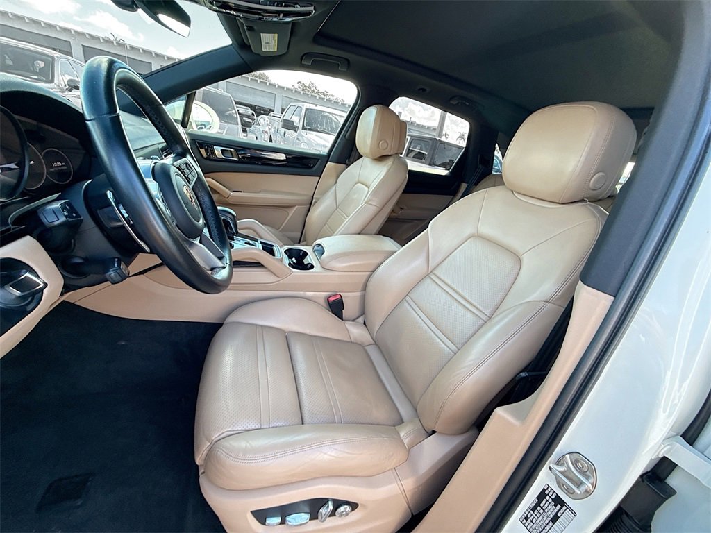 Used 2020 Porsche Cayenne image 23