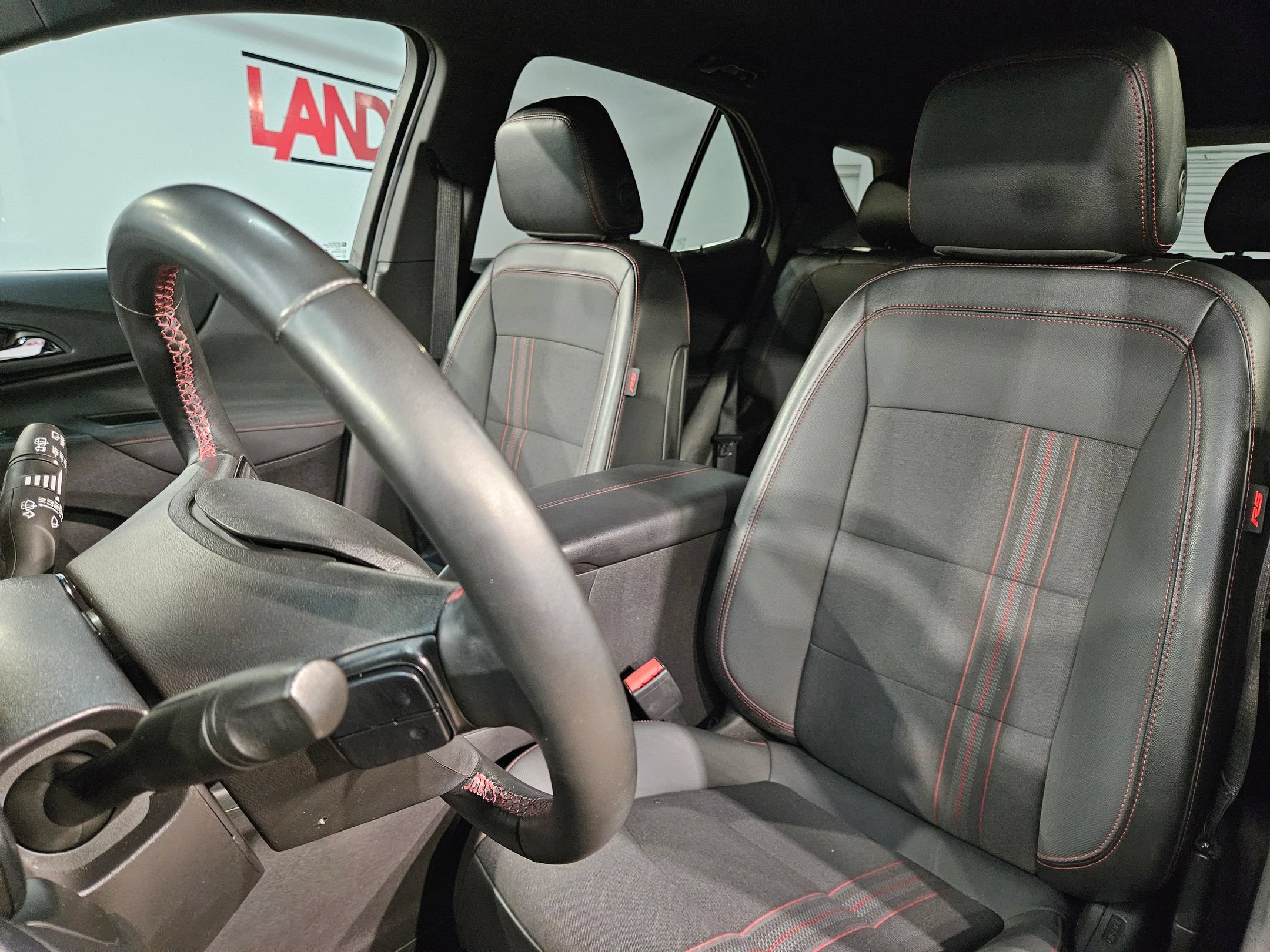 Used 2023 Chevrolet Equinox RS AWD/4WD image 25